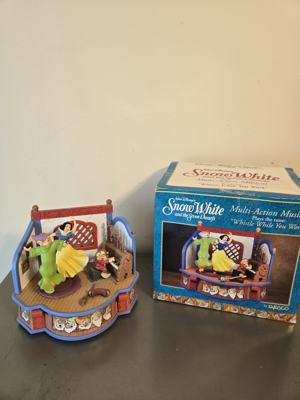 Vintage 1994 Disney Snow White Multi-Action Music Box